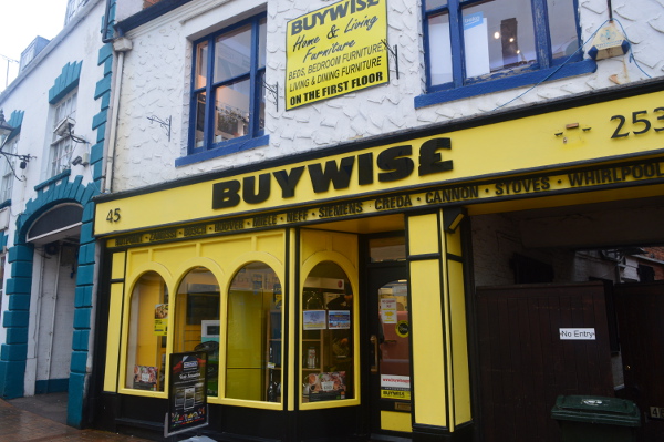 Buywise is an independent, family run retail outlet selling domestic electrical appliances, beds and furniture for over 30 years.